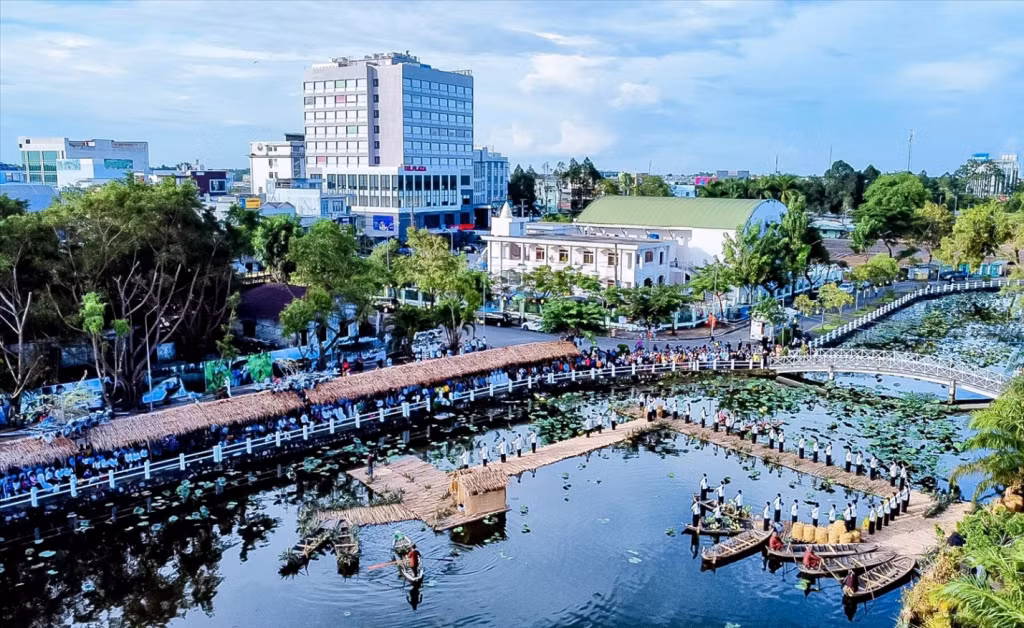 2023后江三婆衫节开幕式现场 Lễ khai mạc Festival Áo bà ba - Hậu Giang 2023