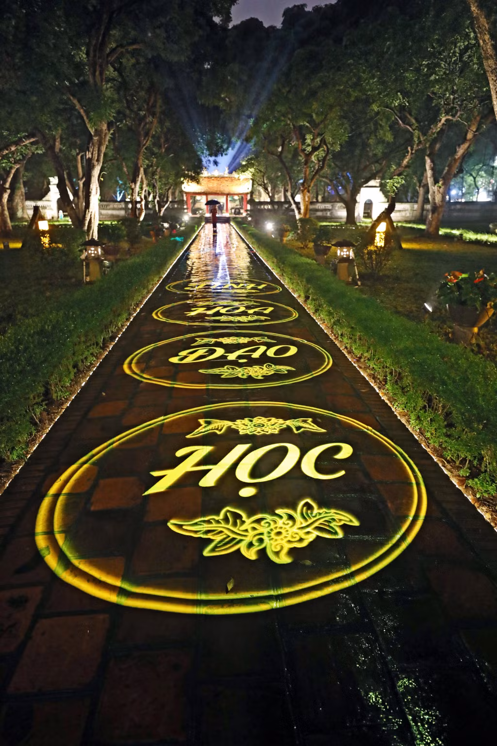 文庙-国子监夜间观光 Tour đêm Văn Miếu - Quốc Tử Giám