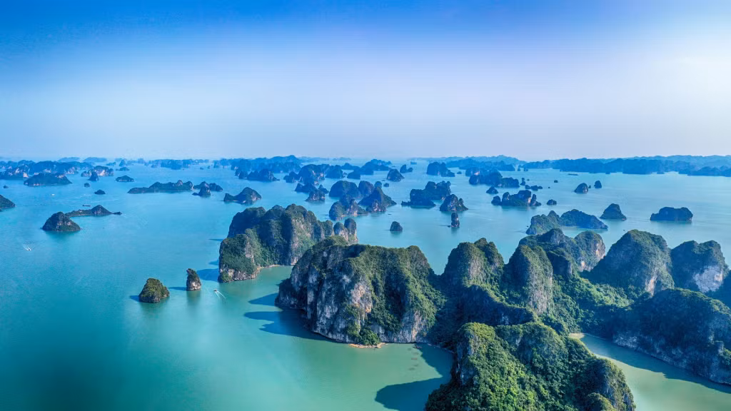 世界上像下龙湾这样得到如此高度评价的自然景观实属罕见。