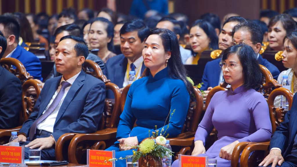 佛皇陈仁宗涅槃715周年纪念大典在汪秘市隆重举行 ảnh 2