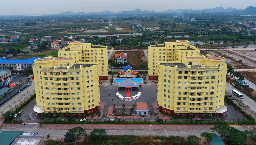 越南煤炭矿产工业集团南母煤炭公司的典范职工住房项目。