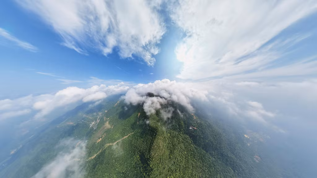 云聚安子名山峰顶。