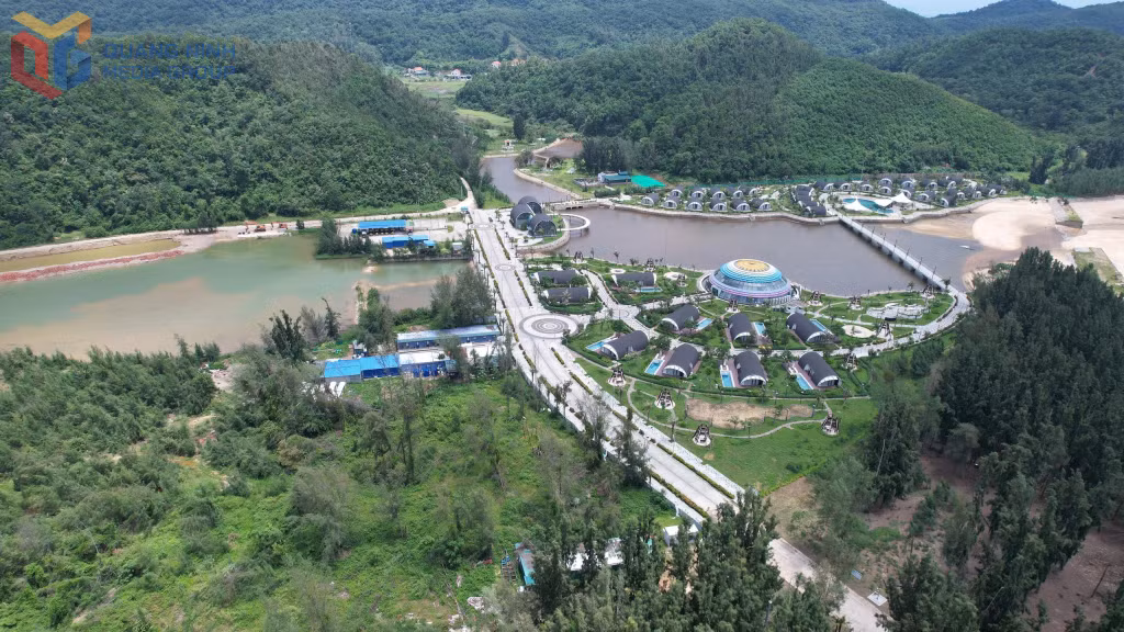 钙沾乡龙头度假村。