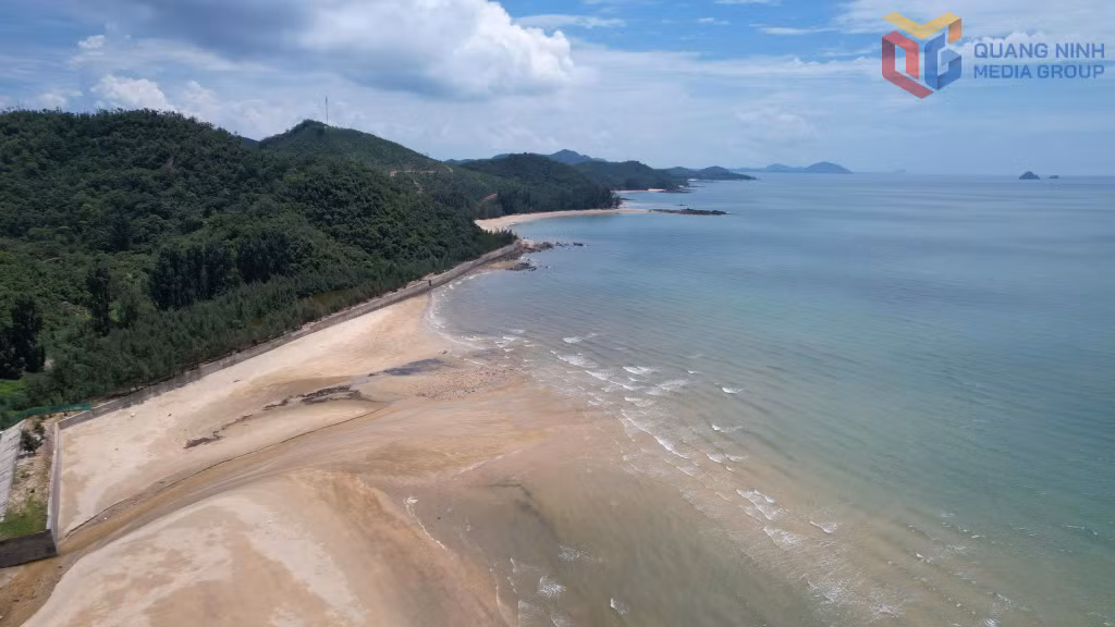 钙沾岛拥有众多美丽且保持原生态的海滩。