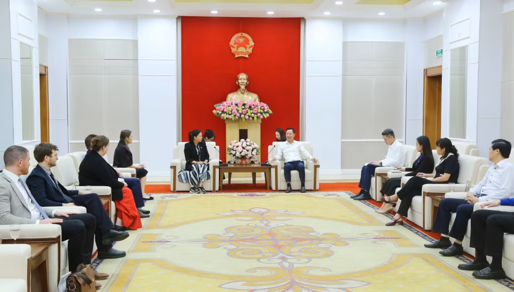 会见场景