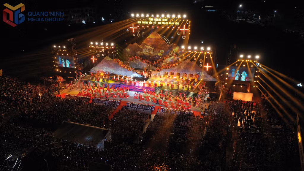 规模达1万人的“安子灵山——千年气魄”特别艺术盛宴。