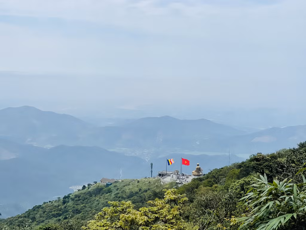 安子令人惊叹的山景。