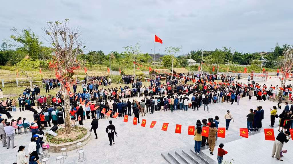 越南广宁云屯县珊瑶族文化旅游村罗成 ảnh 2