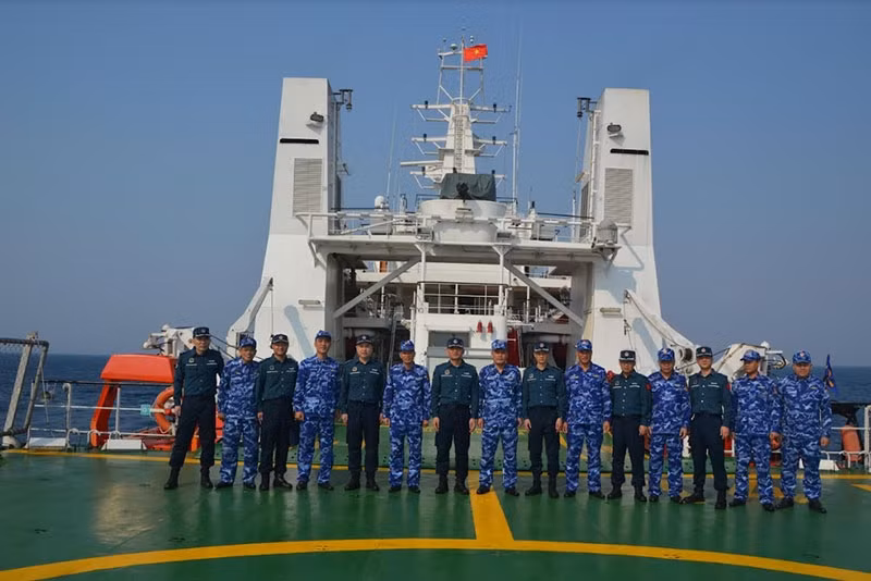 2024年首次越南海警与中国海警海上联合巡逻任务 ảnh 1