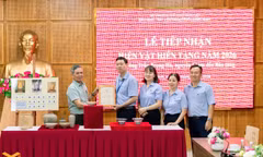 越南广宁市博物馆接收31件珍贵文物