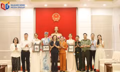 广宁市人民委员会副主席武氏梅英会见2026年世界小姐大赛前三甲