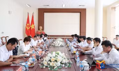 越南广宁省工贸厅与中国广西壮族自治区商务厅举行工作会谈