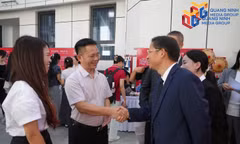 越南广宁报与广播电视出席越中建交与中国国庆系列庆祝活动