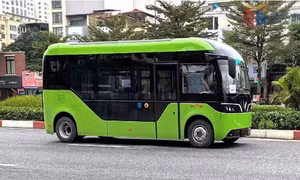 广宁市正式开通学生电动公交专线