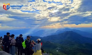 秋染安子山：名胜之境呈静美