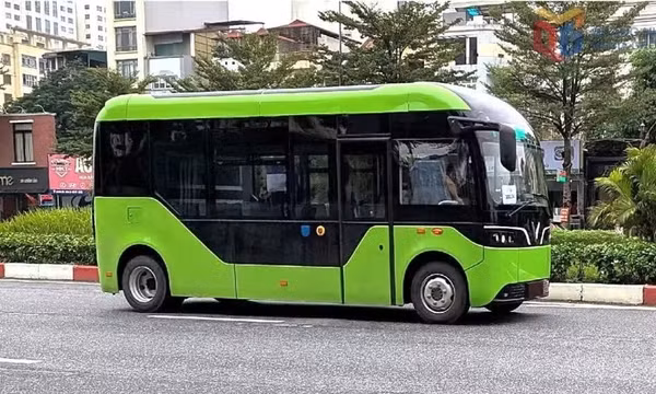 广宁市正式开通学生电动公交专线