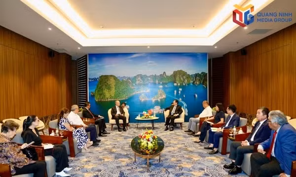 广宁省领导会见墨西哥劳动党总书
