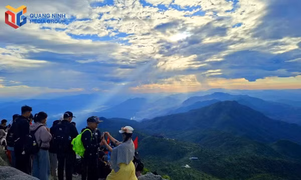 秋染安子山：名胜之境呈静美
