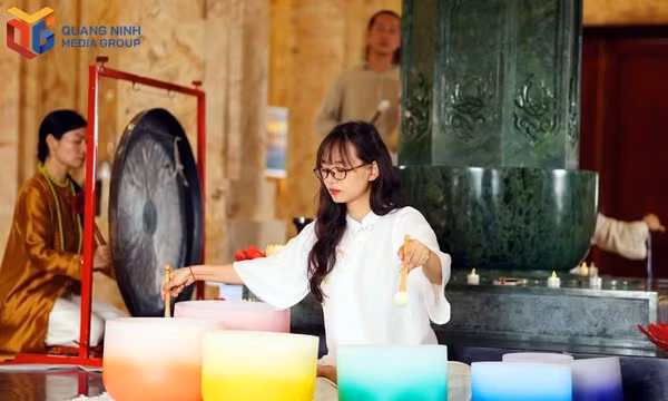沉浸体验鸿基色彩斑斓的文化韵味