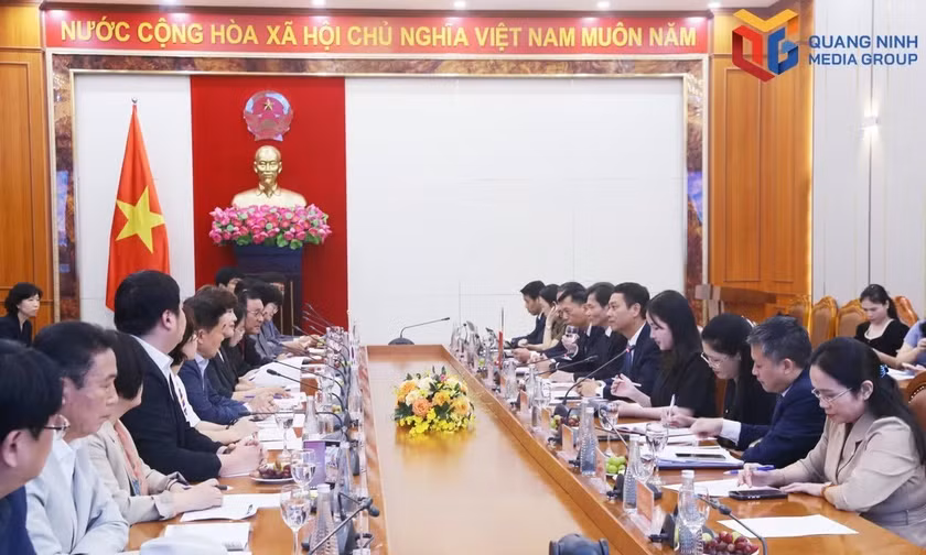 越南广宁市人民议会与韩国清州市（Cheongju）议会代表团举行工作会谈
