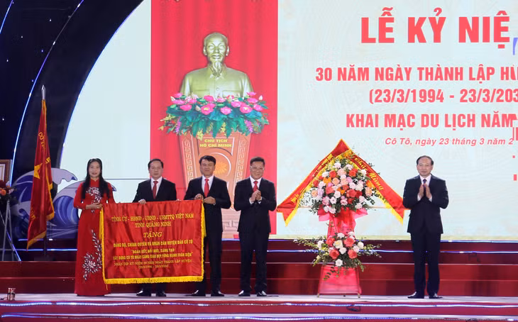 姑苏县成立30周年的纪念活动 ảnh 1