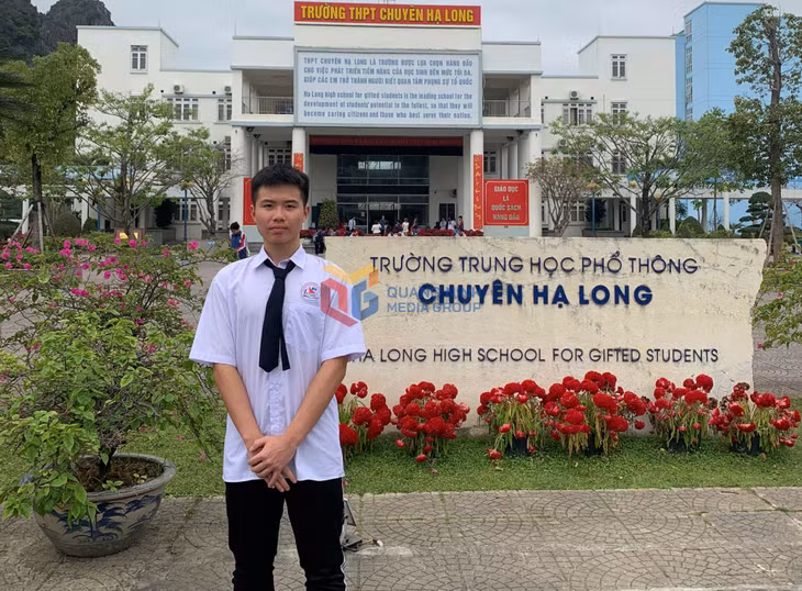 广宁下龙重点高中学校的学生光胜刚荣获第37届国际信息学奥林匹克竞赛铜牌。