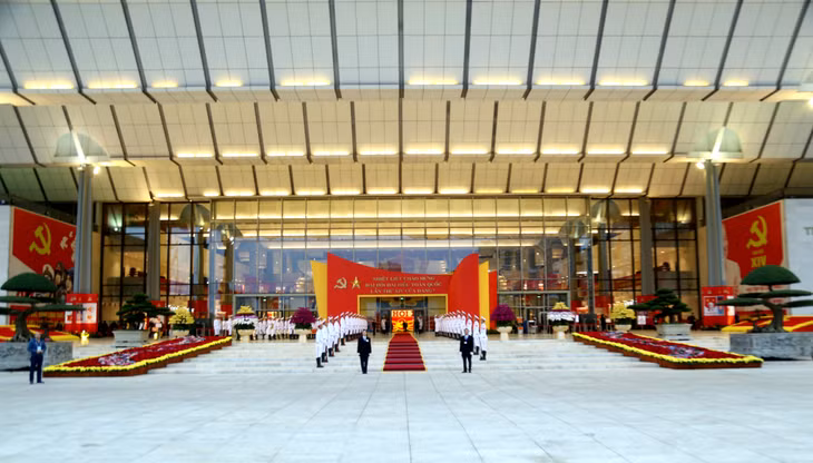 越共十四大进入第四个工作日 ảnh 1