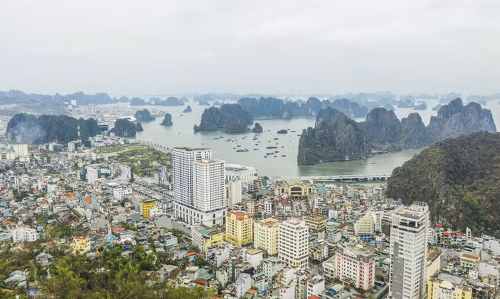 下龙景观在台风过后尽快恢复。