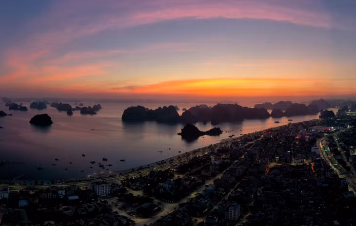 台风过后，下龙大海又如此宁静迷人。