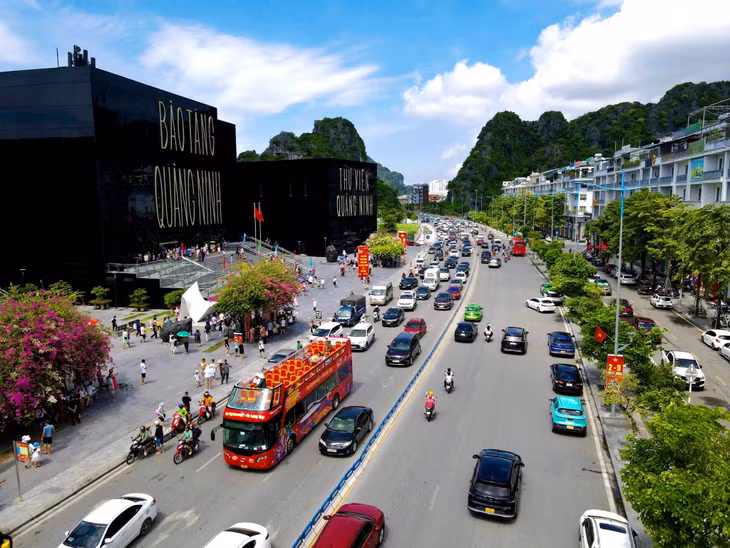 在国庆假期两天内，广宁省各所旅游目的地预计接待游客量28.9万人次。
