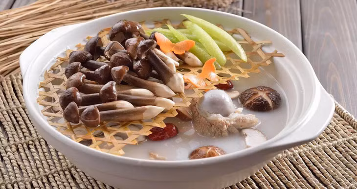 鸡枞汤 Canh nấm mối