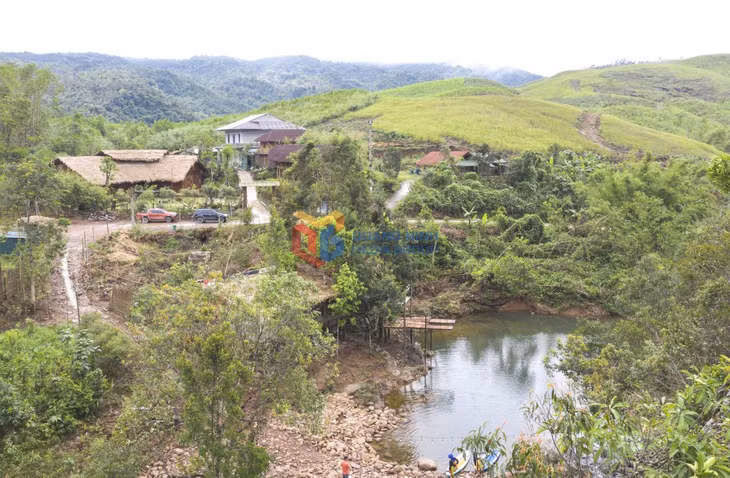 棋上溪芳是下龙市颇受游客欢迎的一个生态旅游区。