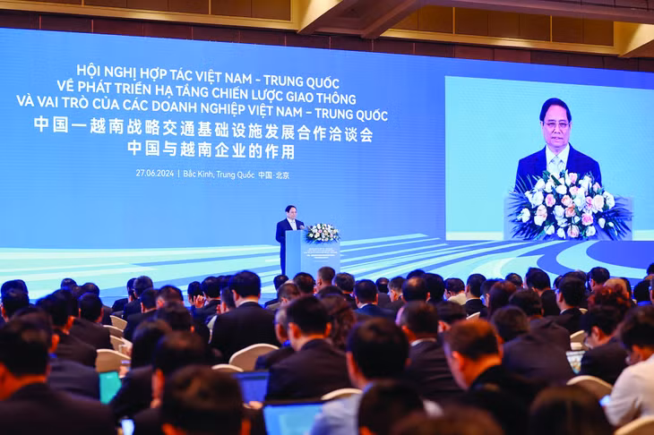 越南政府总理范明政范明政在洽谈会上致辞（图：段北）。 Thủ tướng Chính phủ Việt Nam Phạm Minh Chính phát biểu tại hội nghị (Ảnh: Đoàn Bắc).