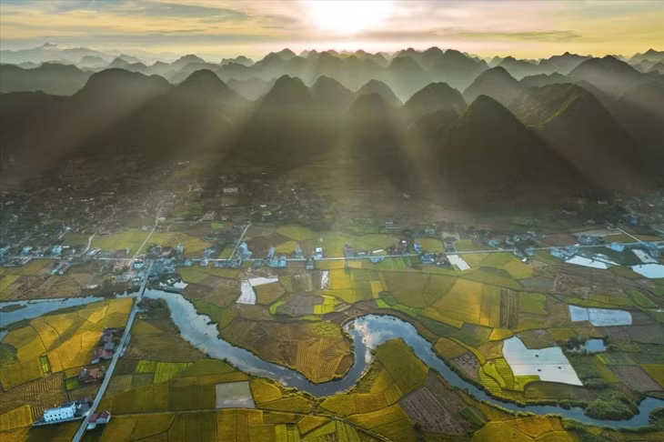 谅山地质公园拥有诸多独特的地质、地貌和景观价值。 Công viên địa chất Lạng Sơn có nhiều giá trị địa chất, địa mạo, cảnh quan độc đáo.