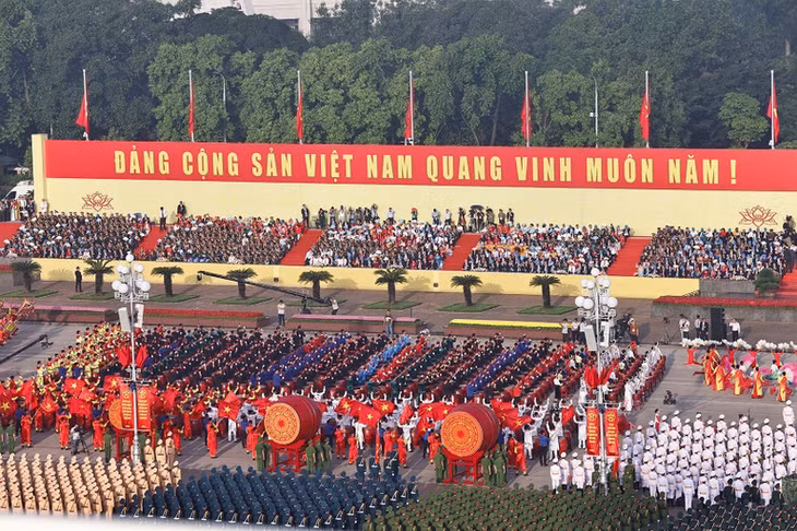 庆祝越南国庆80周年的盛大阅兵游行活动隆重举行 ảnh 1