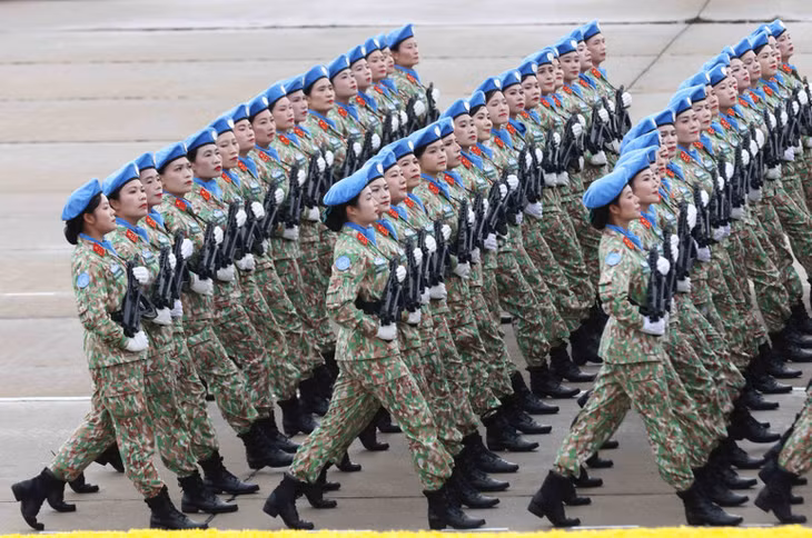 庆祝越南国庆80周年的盛大阅兵游行活动隆重举行 ảnh 3
