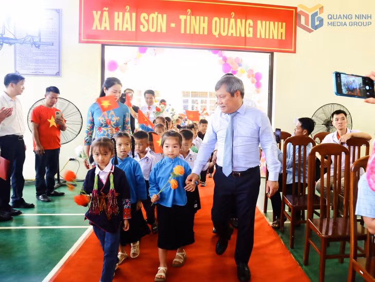 广宁省36万名学生和启蒙学生参加开学典礼 ảnh 2