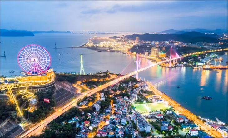 下龙市一角。