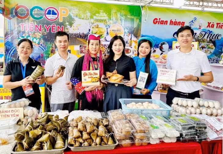 美食推介活动同时也是展示省内各地区文化之美和特色服饰等风采的良好机会。