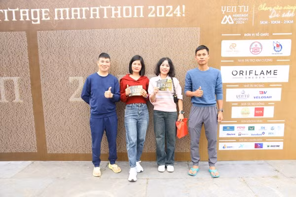 数千名跑步者兴奋地收到了 2024 年触及安子遗产马拉松比赛的号码布 ảnh 1 数千名跑步者兴奋地收到了 2024 年触及安子遗产马拉松比赛的号码布 ảnh 1
