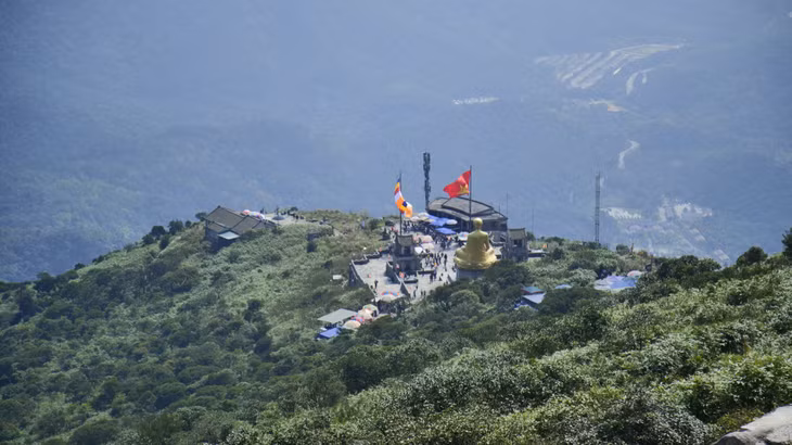 汪秘市首次在安子名胜遗迹区举办马拉松比赛。