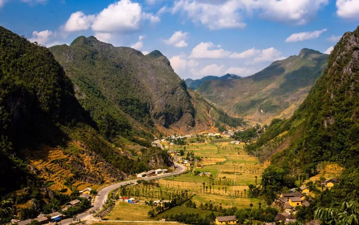 宠罗谷 Thung lũng Sủng Là