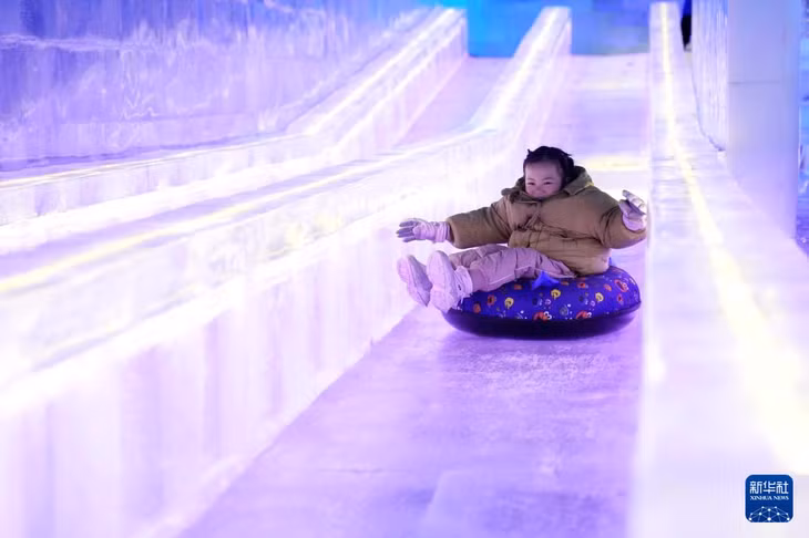 “尔滨”开启冰雪艺术馆 ảnh 5