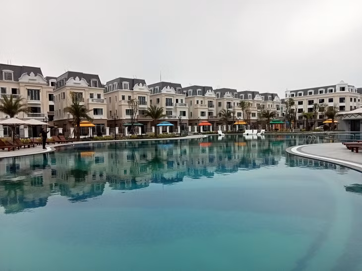芒街市Vinhomes 都市区景观