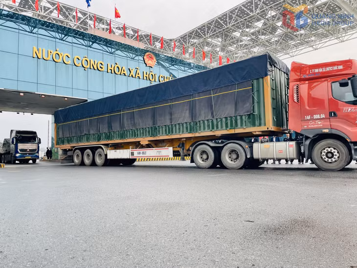 周末当天出口到中国的的货物主要是新鲜农产品。