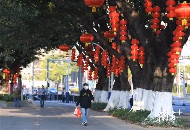 大街小巷年味浓。