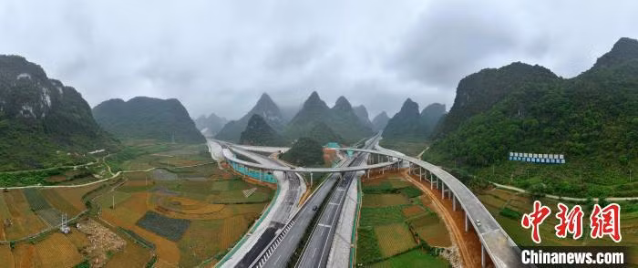中越边境岳圩口岸联线公路全线贯通 ảnh 1
