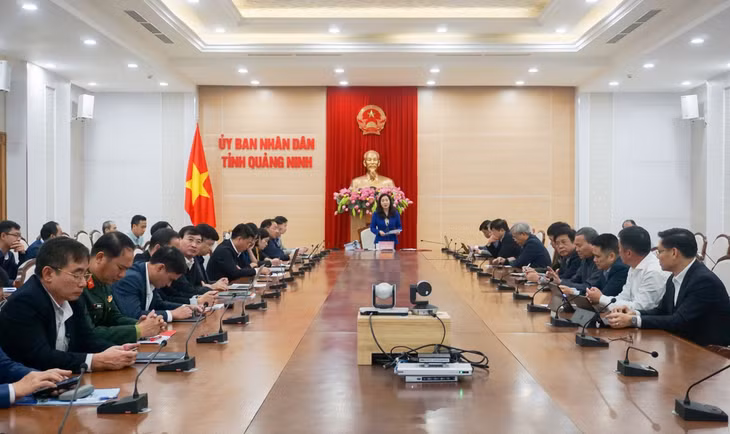 我省人民委员会副主席阮氏幸在会上发表讲话。