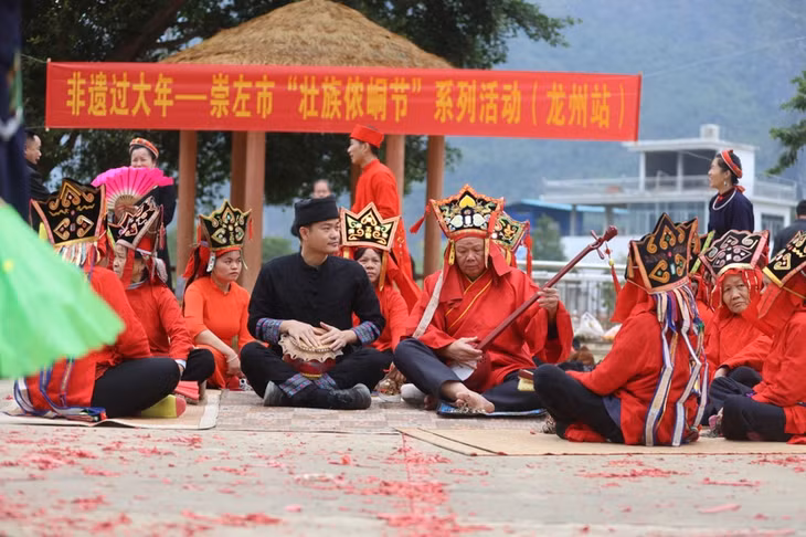 “求务”仪式活动 Nghi thức "Cầu Vụ”