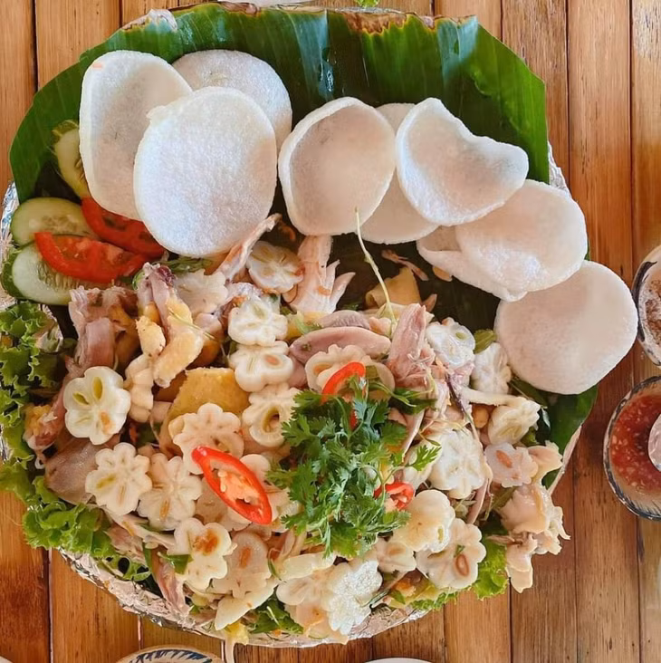 凉拌山竹鸡 Gỏi gà măng cụt